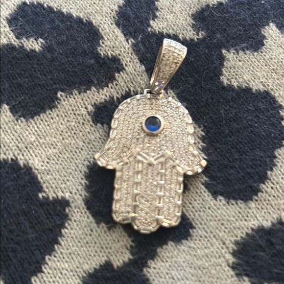 Elegant Sterling SilverHamsa Pendant with Blue Accent